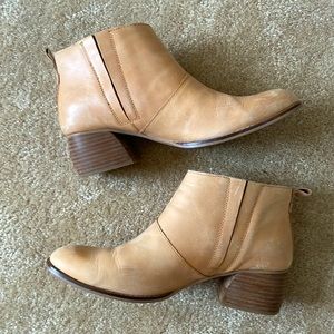 TOMS women’s boots